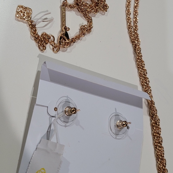 Kendra Scott Rose Gold Necklace Stud Earring Set - Picture 12 of 16